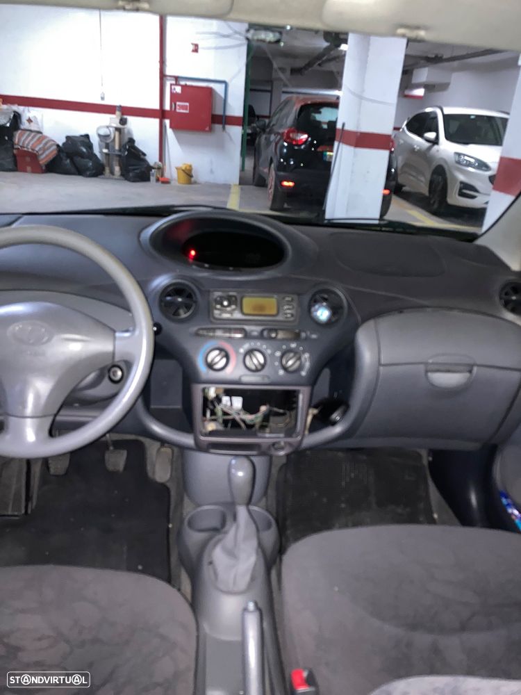Toyota Yaris 1.0 Luna AC - 5