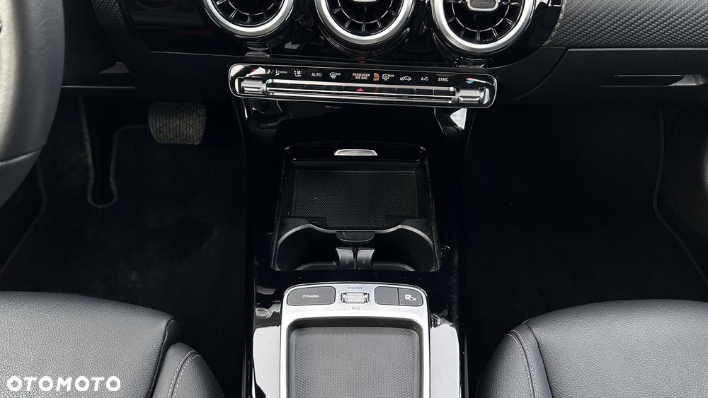 Mercedes-Benz CLA - 18