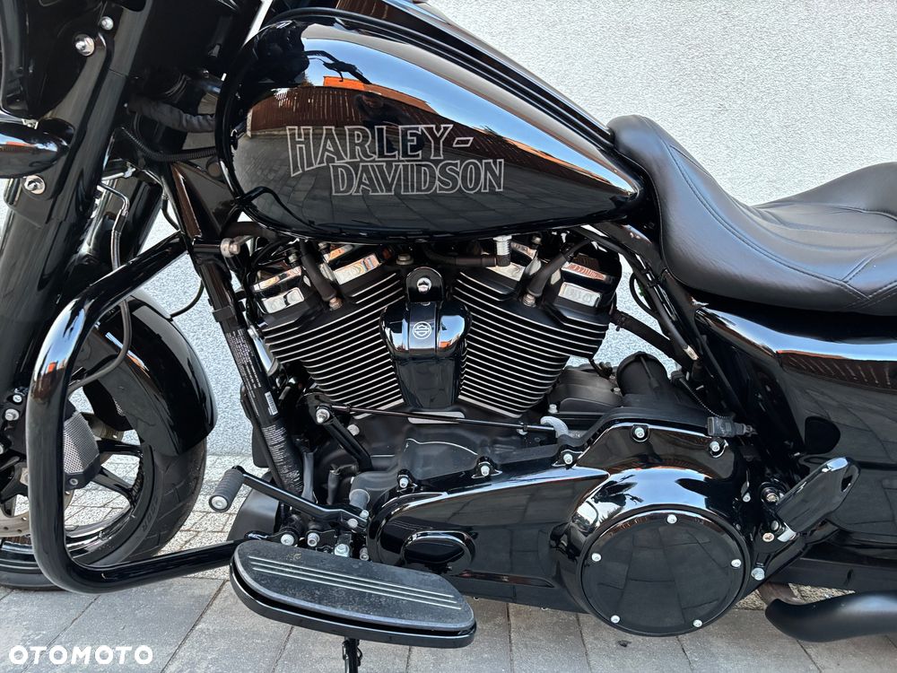 Harley-Davidson Touring Street Glide - 15