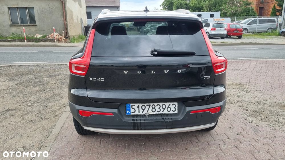 Volvo XC 40 T3 Geartronic Momentum Pro - 7