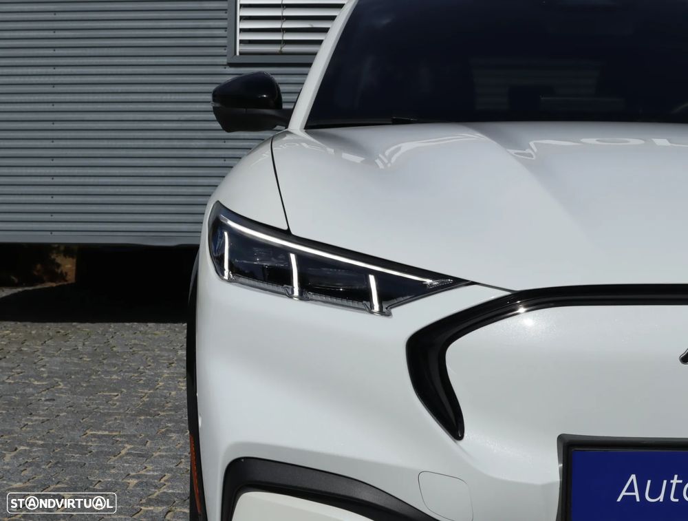 Ford Mustang Mach-E AWD PREMIUM - 9