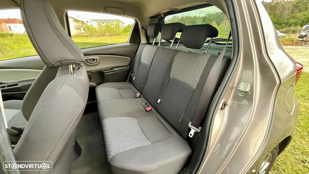 Toyota Yaris 1.0 VVT-i Comfort+P.Style - 15