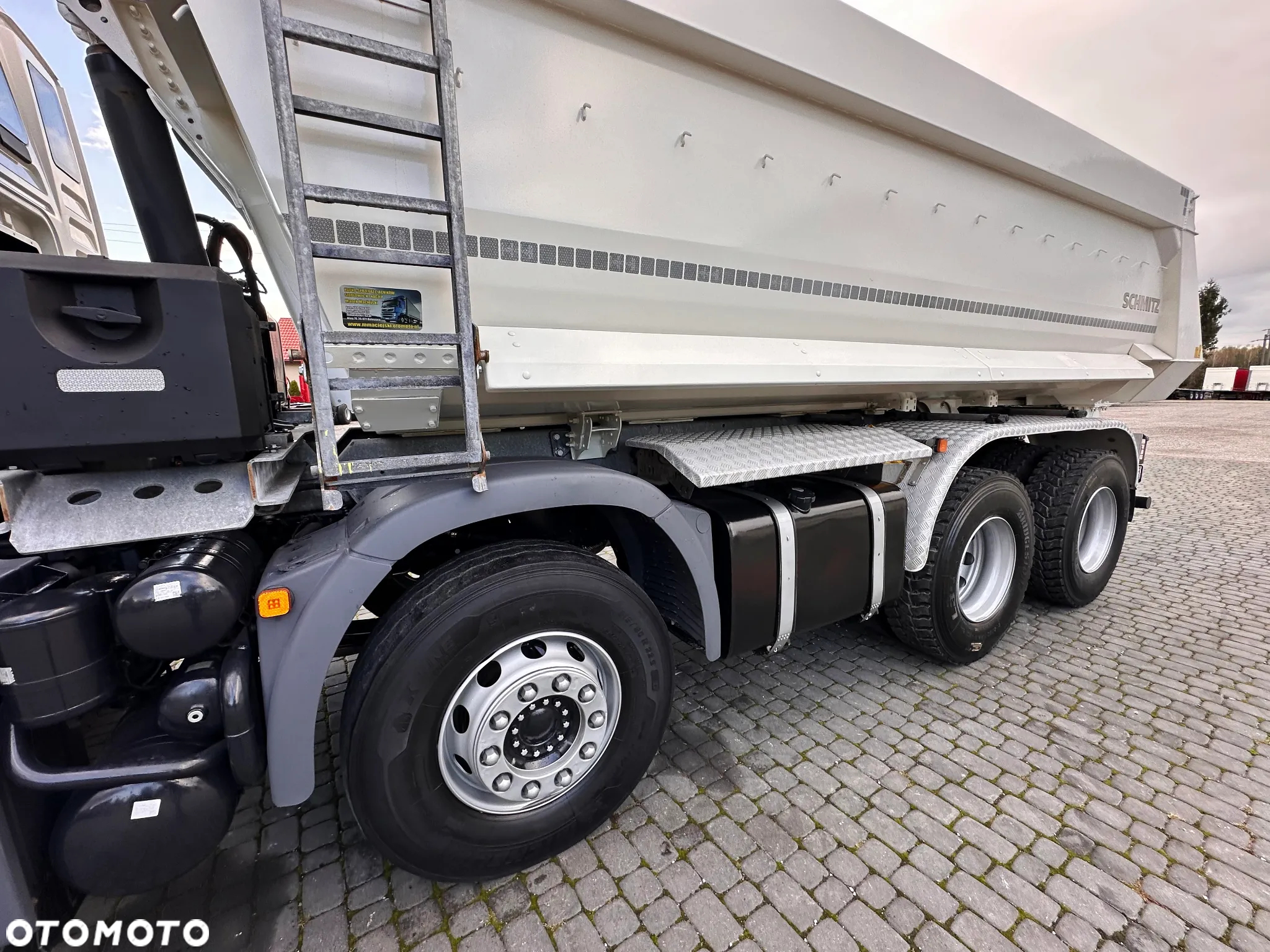 MAN TGS 35.460 8x4 WYWROTKA SCHMITZ MULDA - 23