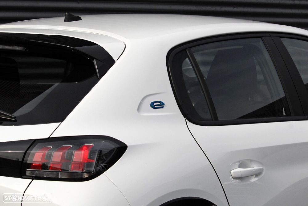 Peugeot e-208 50 kWh Active Pack - 8