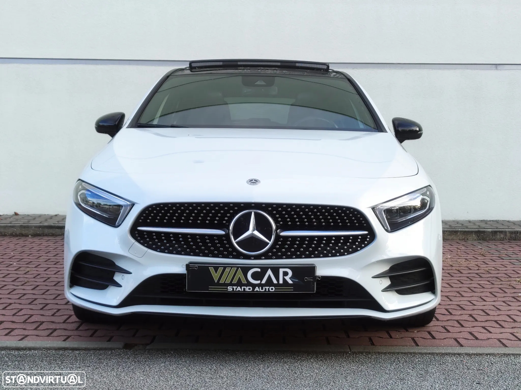 Mercedes-Benz A 250 e AMG Line - 17