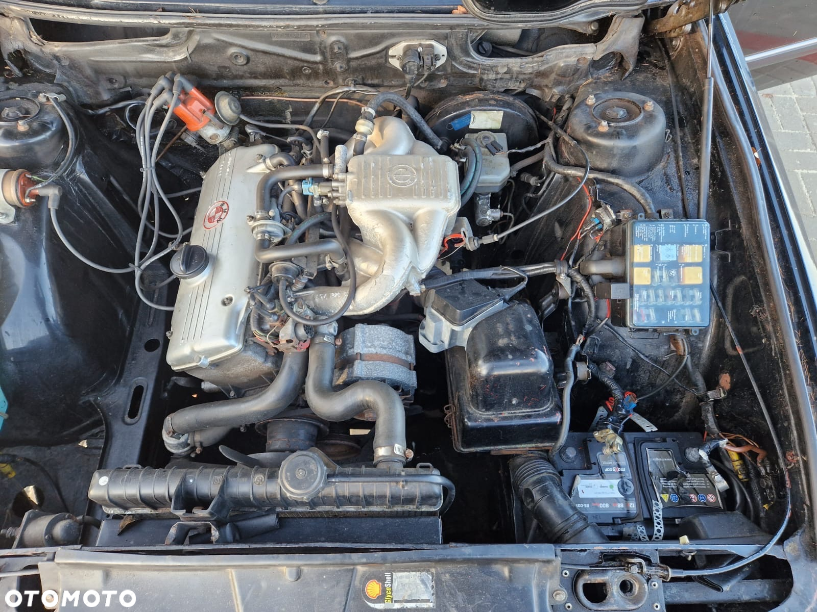 BMW Seria 5 518 i - 32