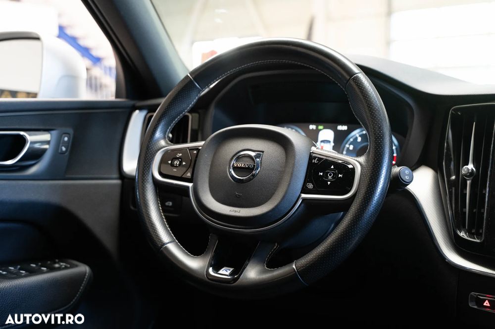 Volvo XC 60 T4 Geartronic RDesign - 13