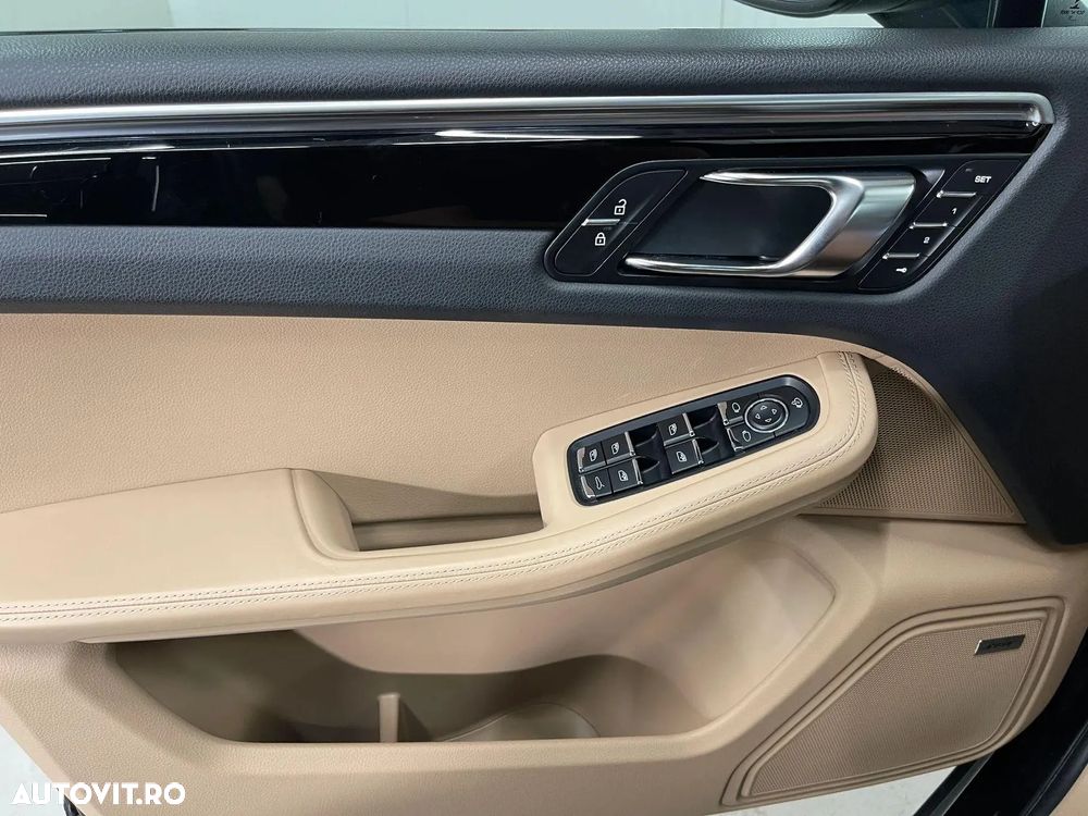 Porsche Macan - 27