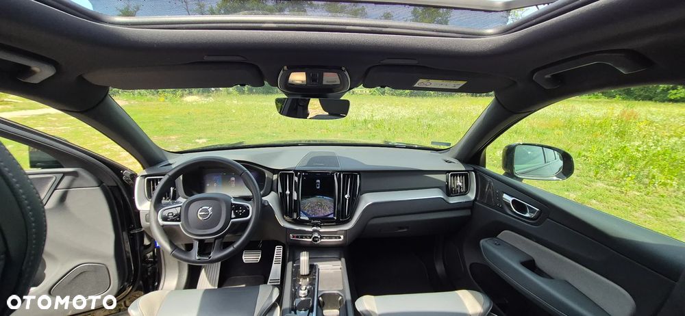 Volvo XC 60 T8 Plug-In Hybrid AWD R-Design - 23