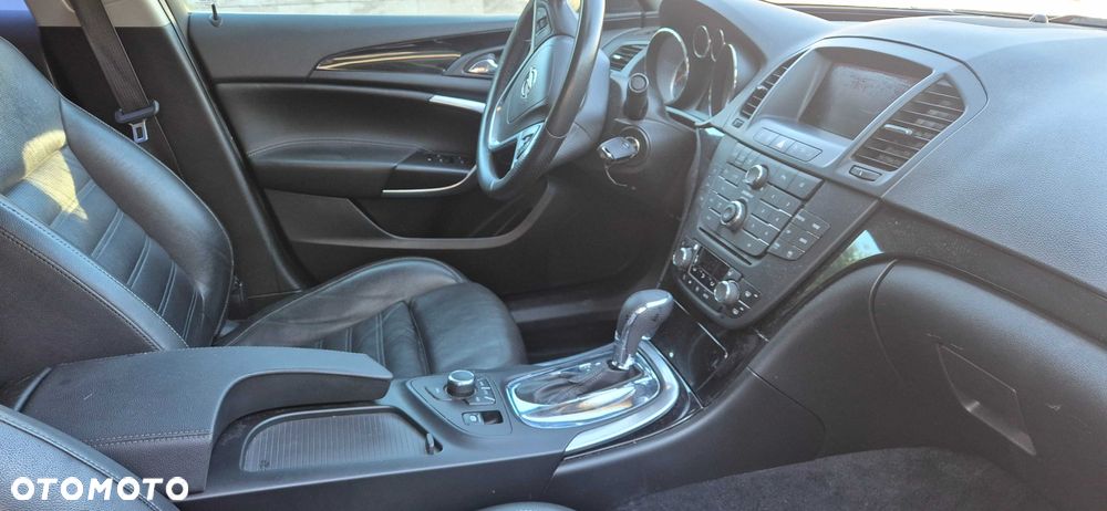 Opel Insignia - 8