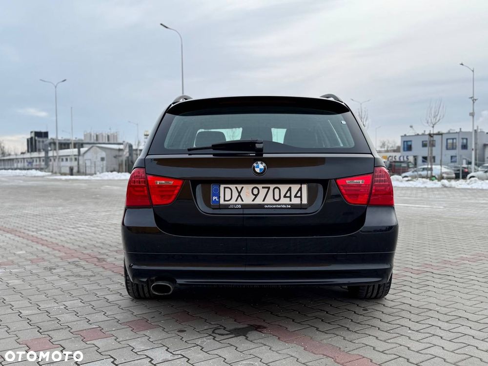 BMW Seria 3 318d DPF - 6