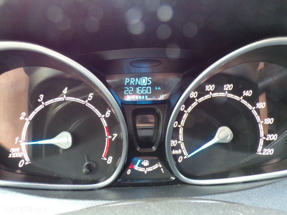 Ford B-MAX 1.6 Titanium - 19