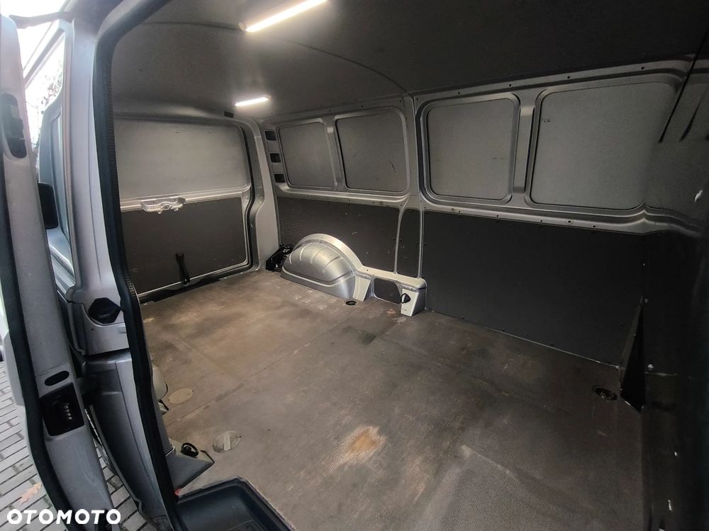 Volkswagen Transporter - 20