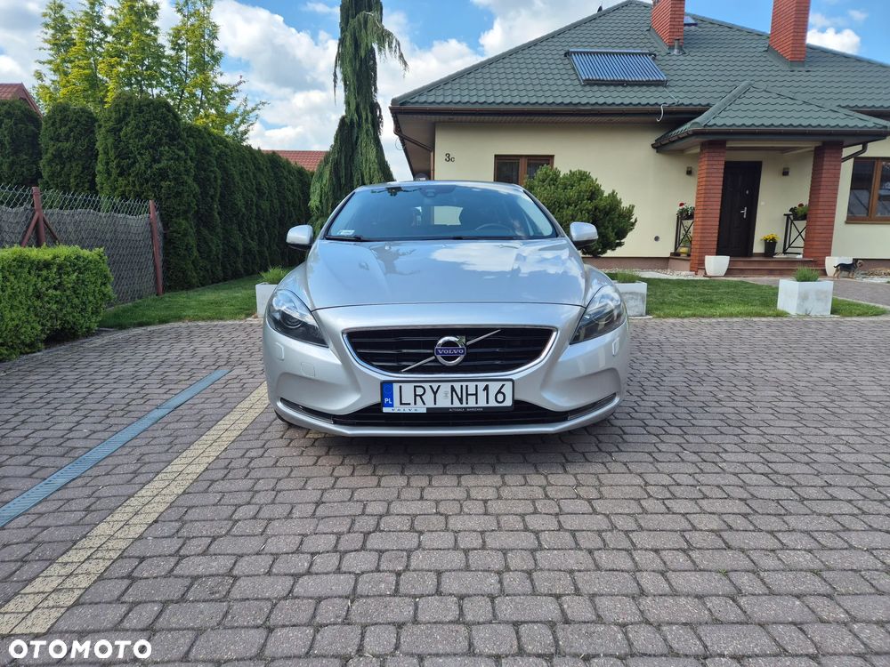 Volvo V40 D2 Momentum - 2