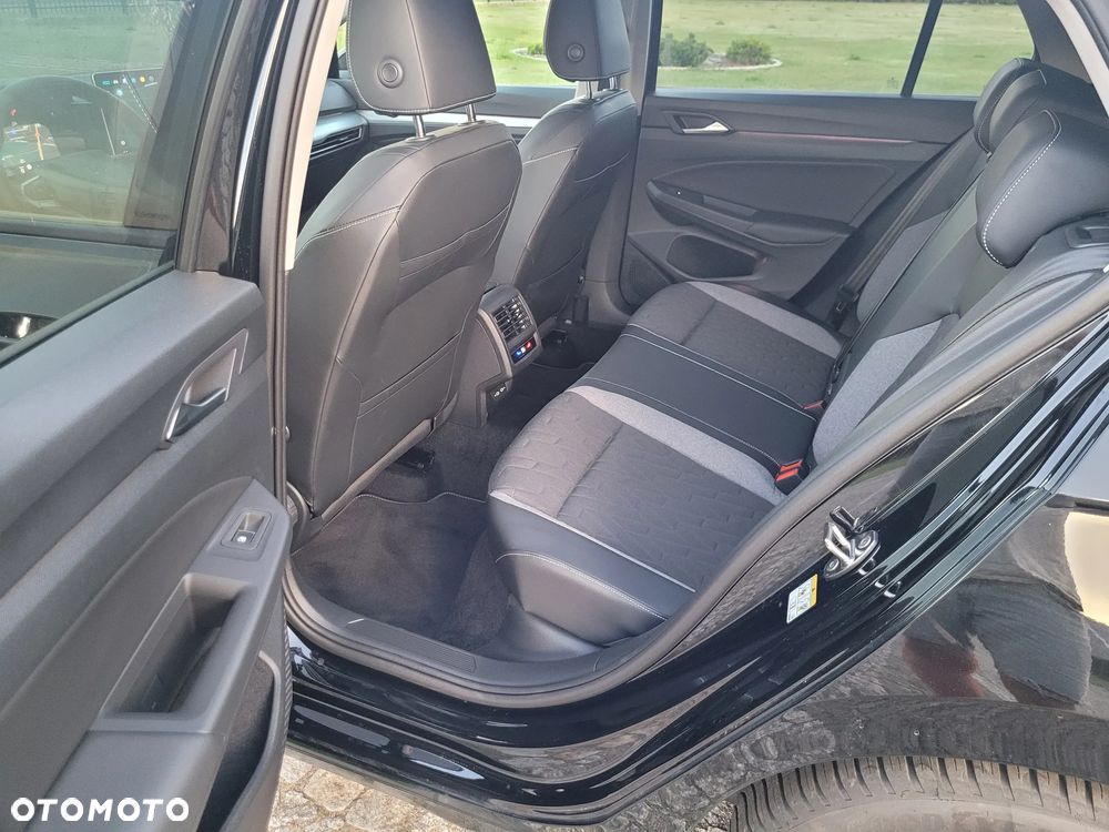 Volkswagen Golf 1.5 eTSI OPF DSG Energy - 36
