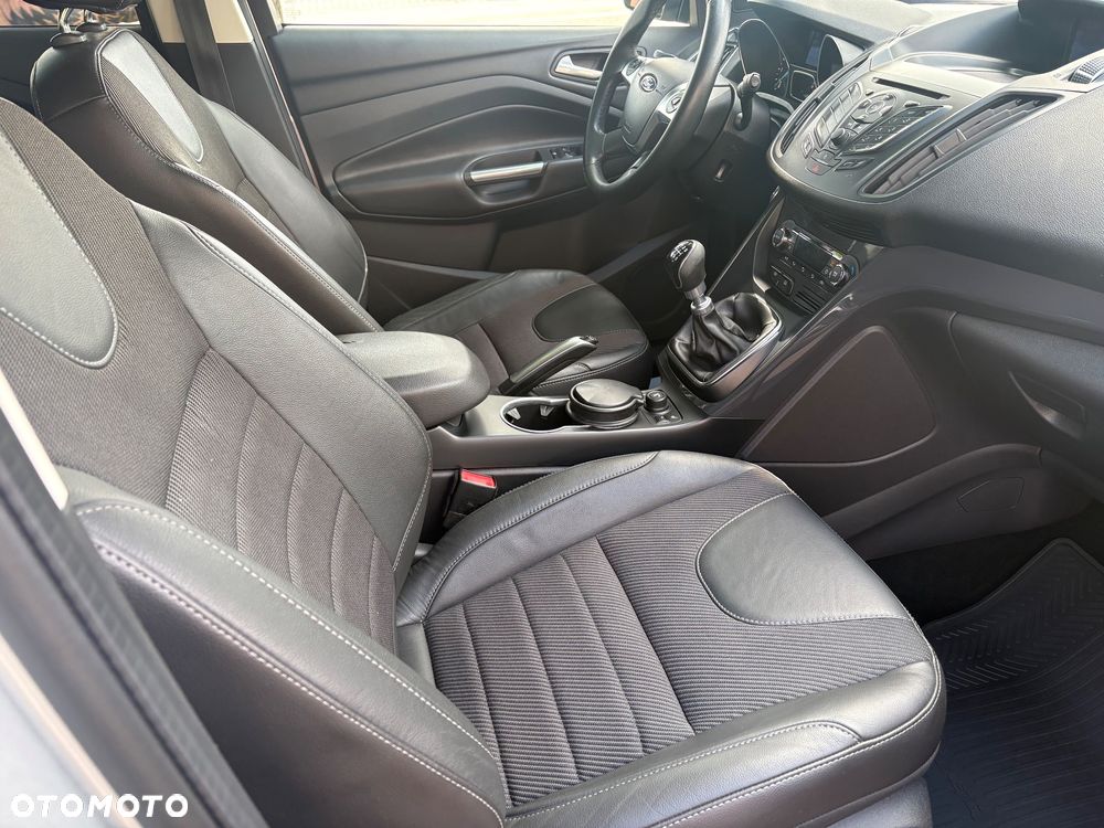 Ford Kuga 2.0 TDCi 4x4 SYNC - 34
