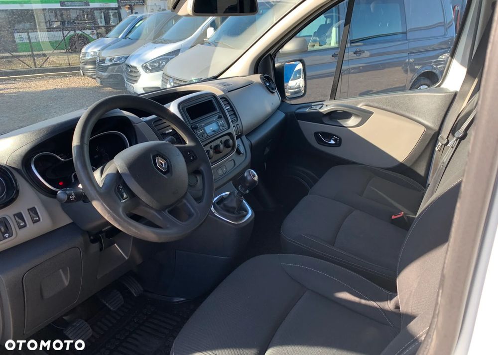 Renault Trafic - 15