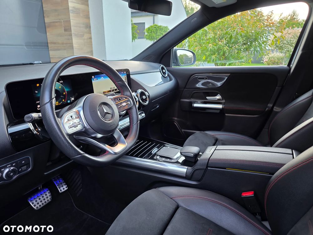 Mercedes-Benz GLA 200 d AMG Line - 10