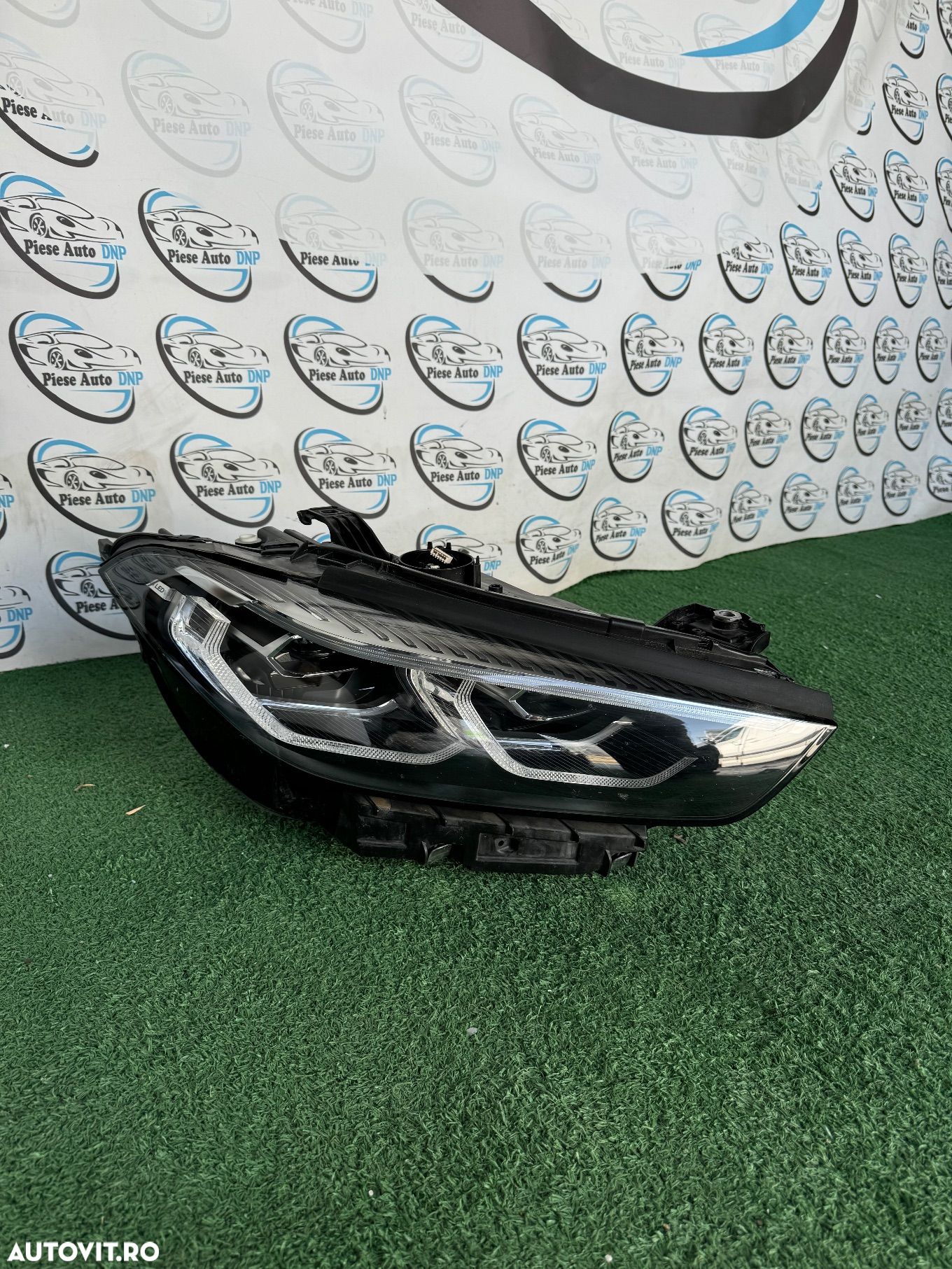 Far dreapta Bmw seria 8 G14 G15 G16 Full led - 1