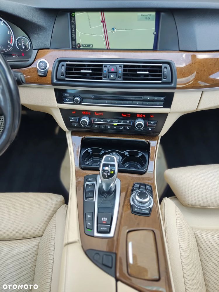 BMW Seria 5 M550d xDrive Sport-Aut - 29