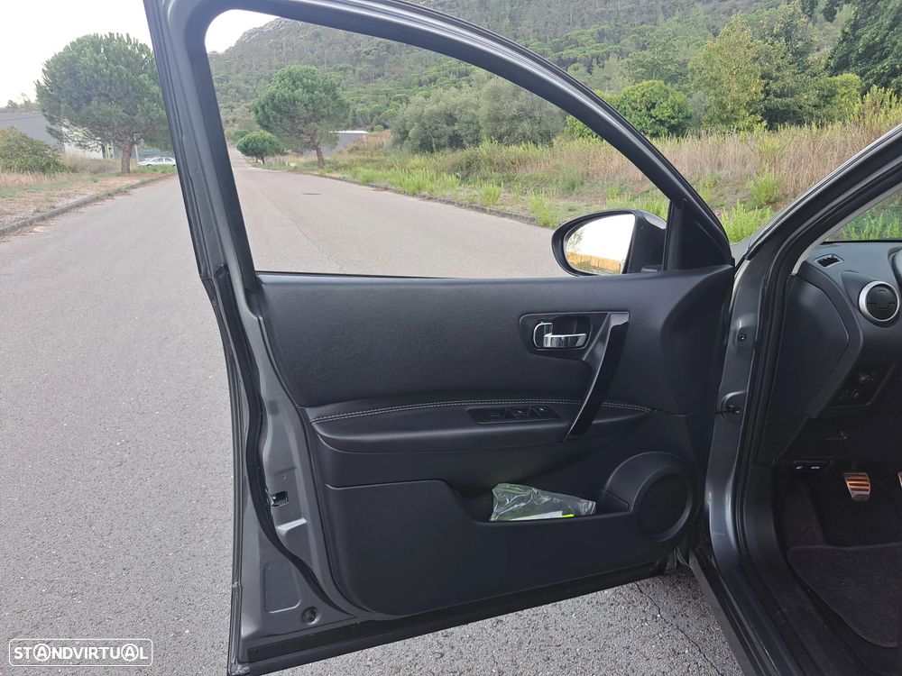 Nissan Qashqai 1.5 dCi N-Connecta 18 - 11