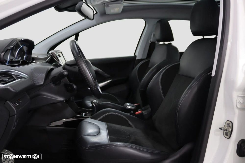 Peugeot 2008 PureTech 110 GPF Stop&Start EAT6 Allure - 13