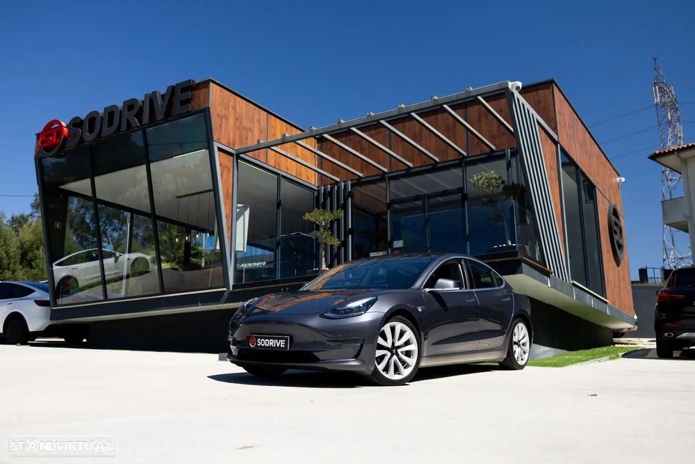 Tesla Model 3 Long-Range Dual Motor AWD - 2
