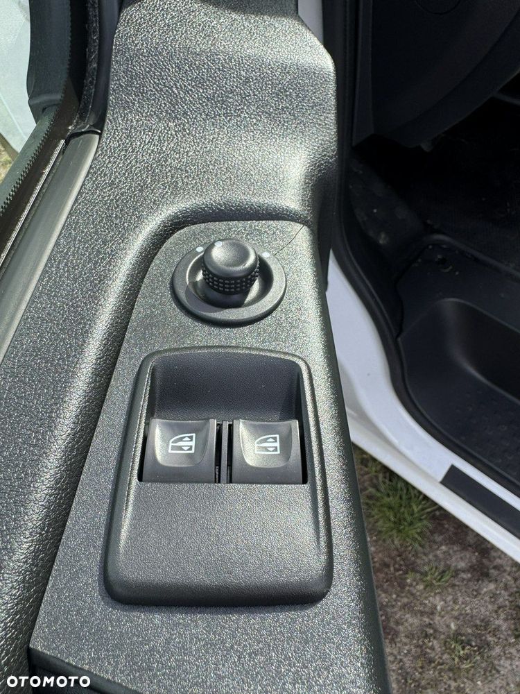 Renault Trafic - 14