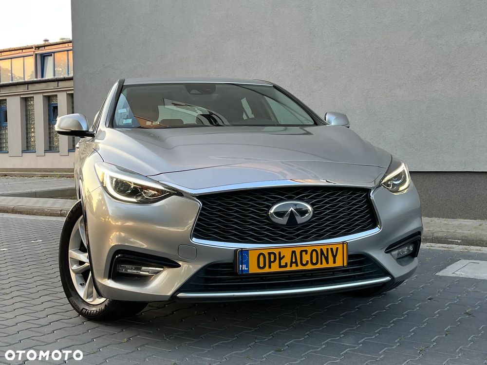 Infiniti Q30 - 20