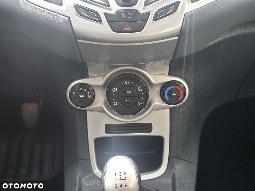 Ford Fiesta - 13