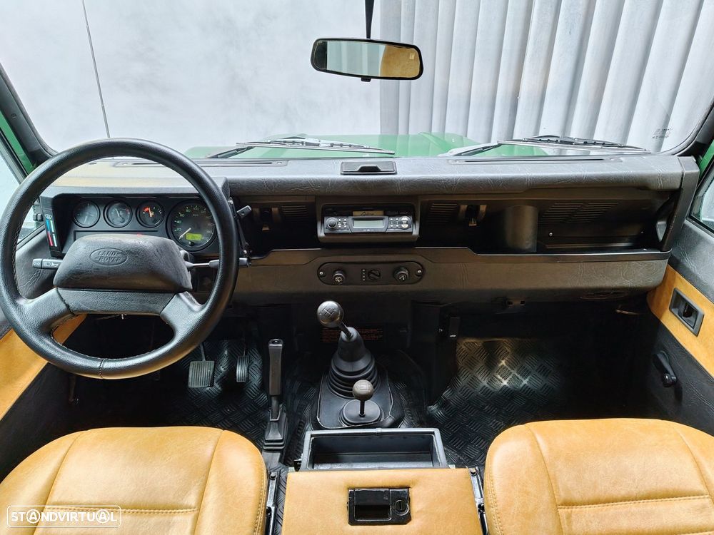 Land Rover Defender 110 2.5 TD5 Metal Top - 12