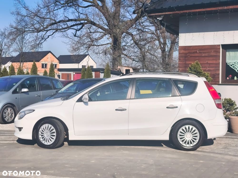 Hyundai i30 1.6 CRDi Classic + - 12