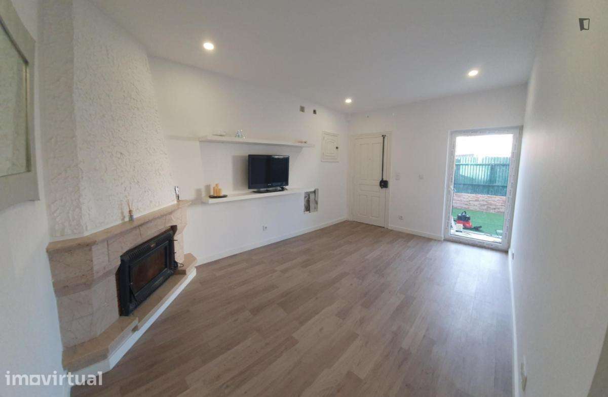 Quarto - localizado em Amadora Lisbon - Grande imagem: 4/7