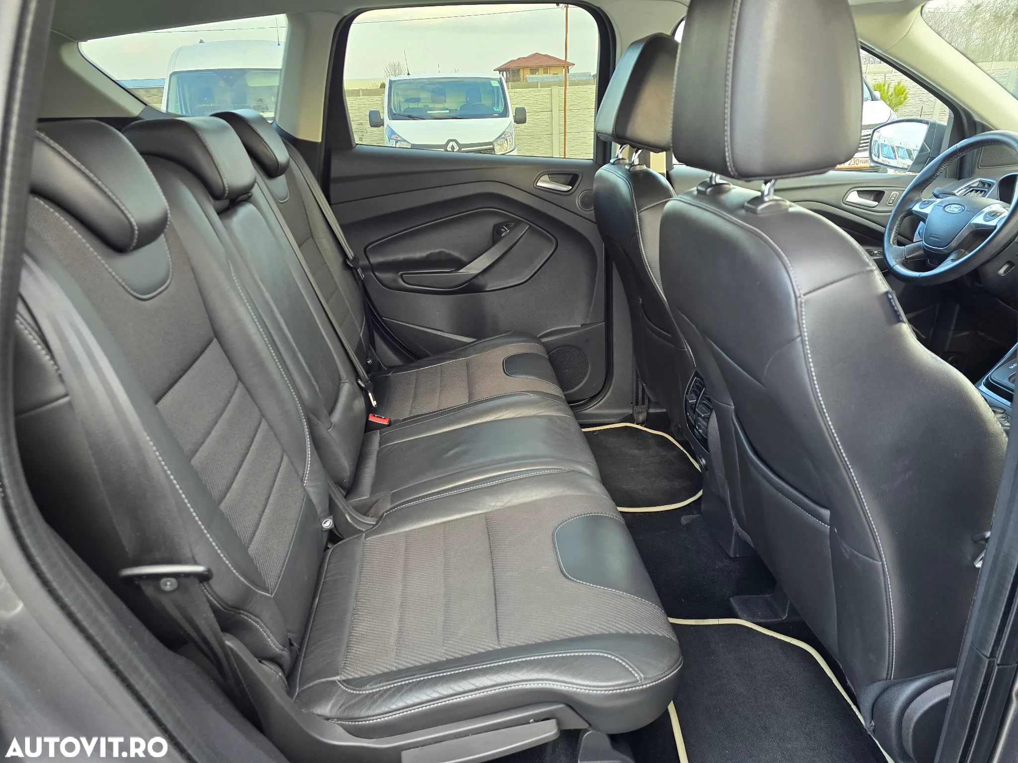 Ford Kuga 2.0 TDCi 4WD Powershift Titanium - 17