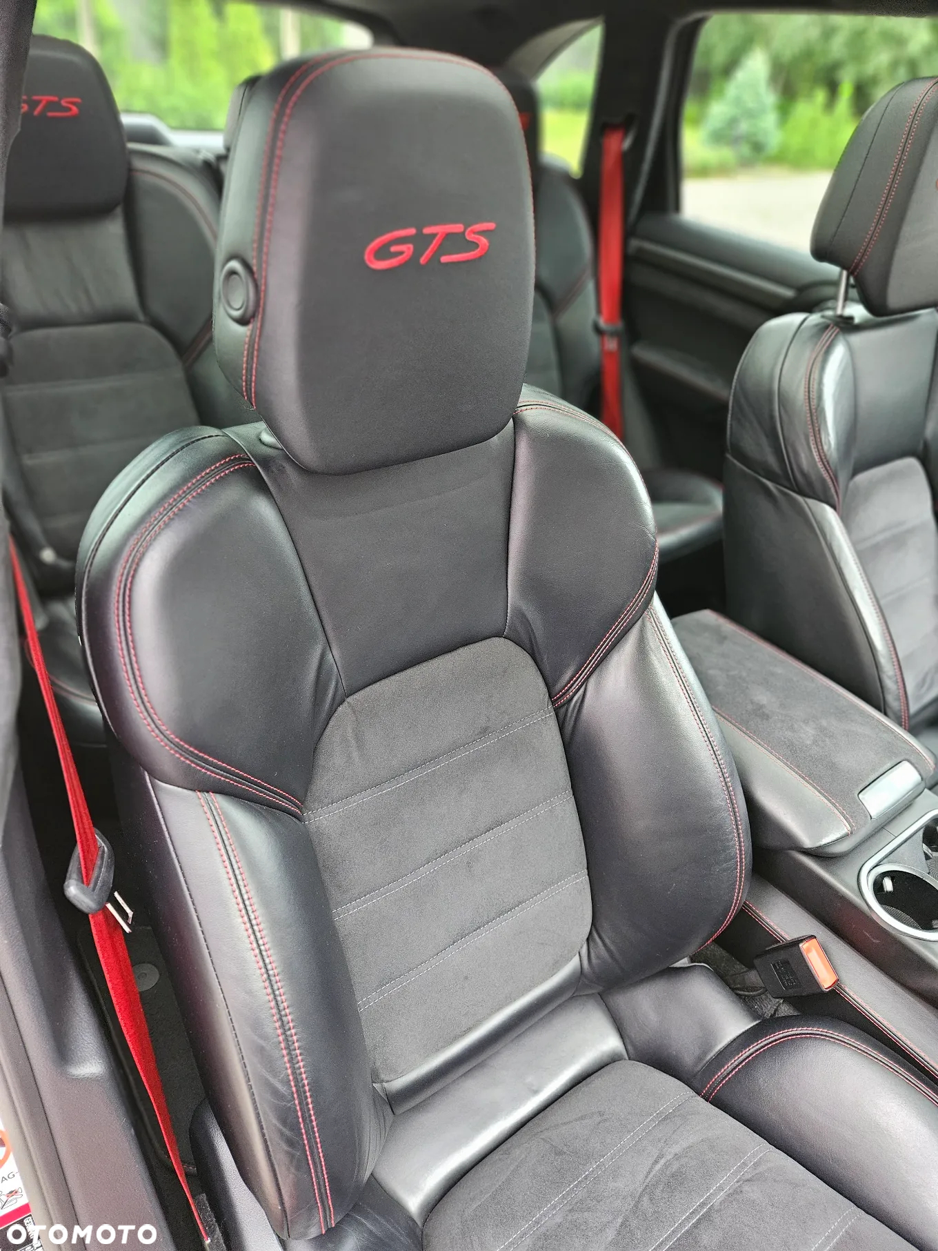 Porsche Cayenne GTS - 35