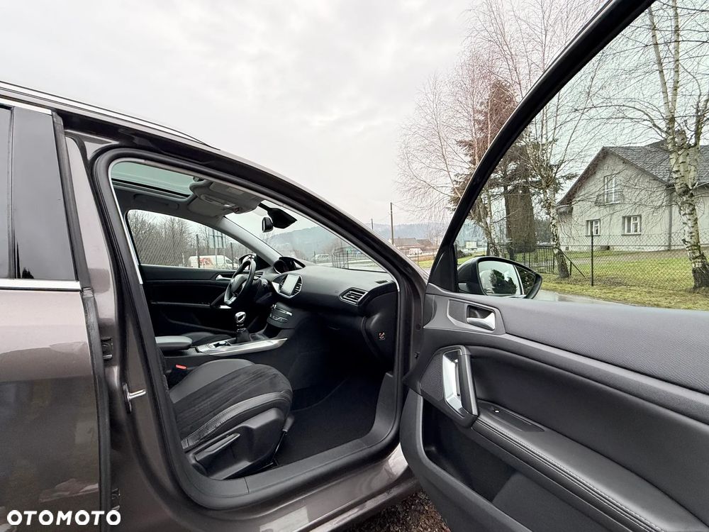 Peugeot 308 PureTech 130 Stop & Start Allure - 23