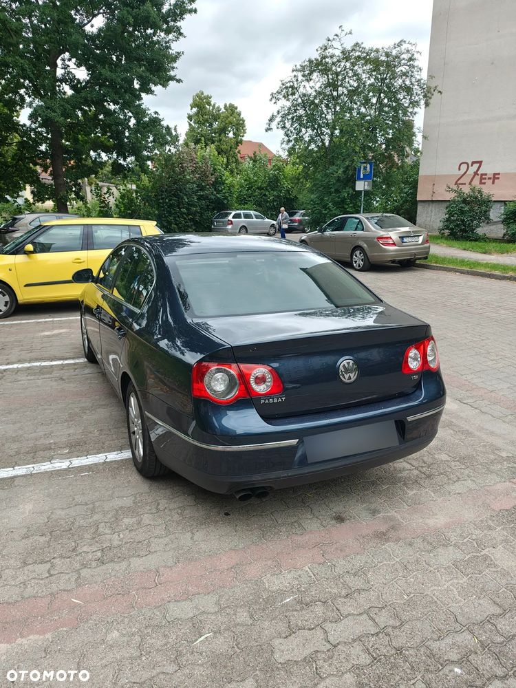 Volkswagen Passat 1.8 TSI Comfortline - 4