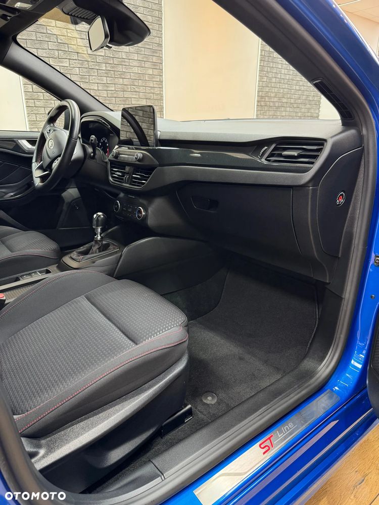 Ford Focus 1.5 EcoBoost ST-Line - 11
