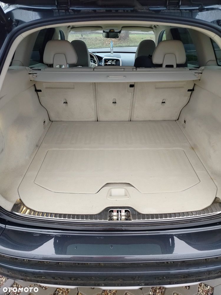 Volvo XC 60 T5 AWD Momentum EU6 - 12