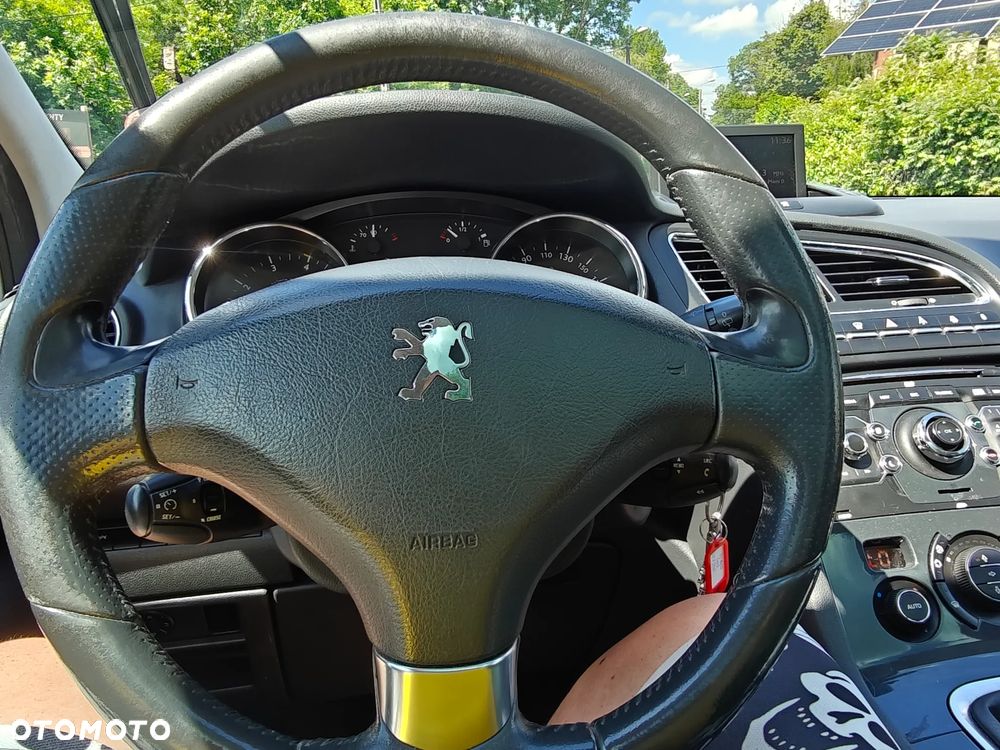 Peugeot 5008 155 THP Premium - 28