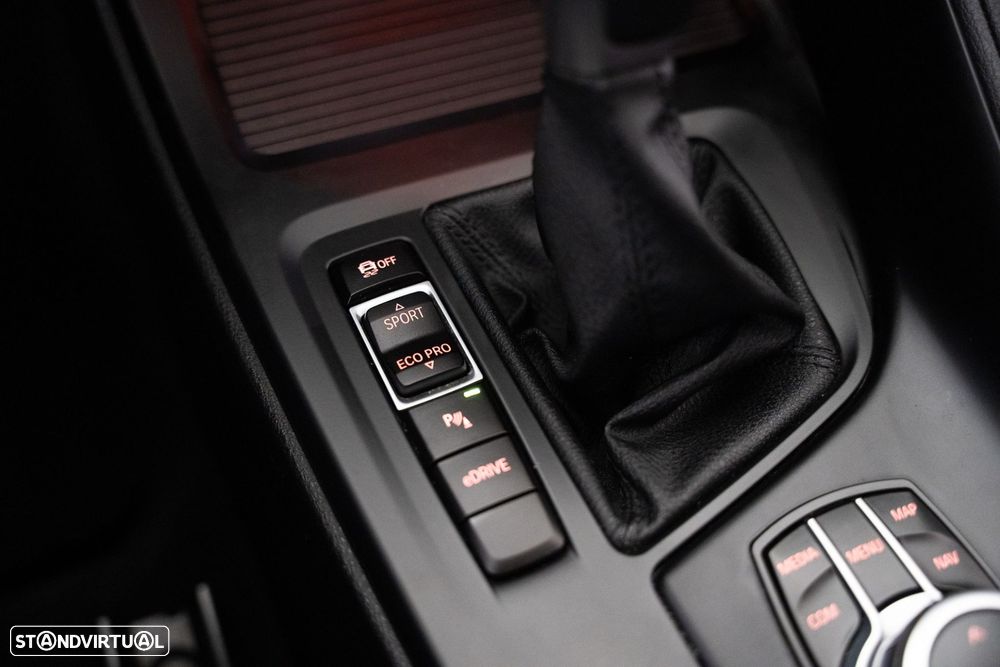 BMW X1 25 e xDrive Corporate Edition - 13