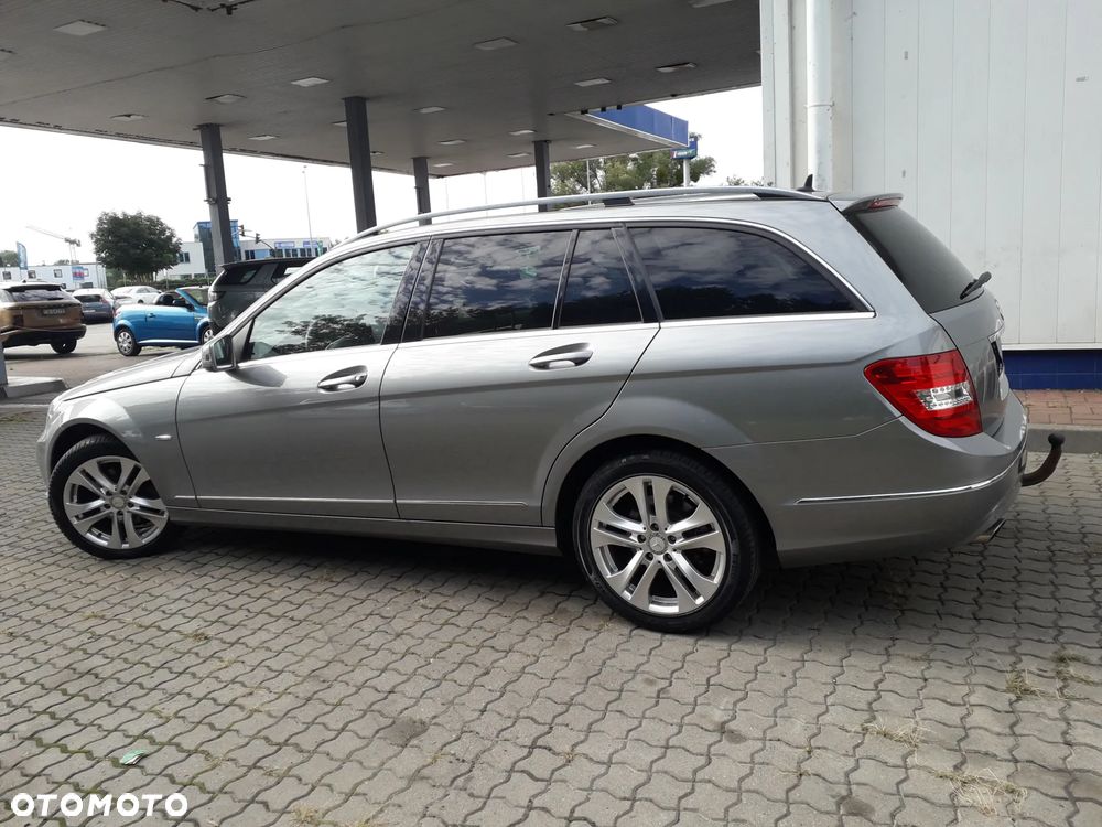 Mercedes-Benz Klasa C 220 CDI 4Matic 7G-TRONIC - 11