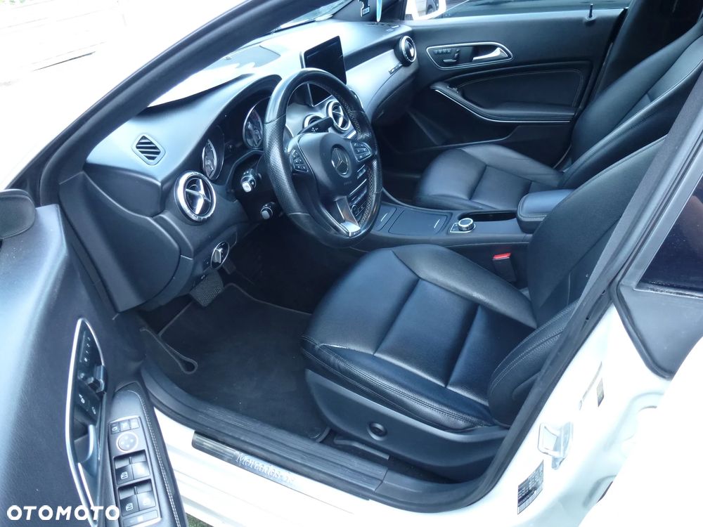 Mercedes-Benz CLA 250 4Matic 7G-DCT AMG Line - 7