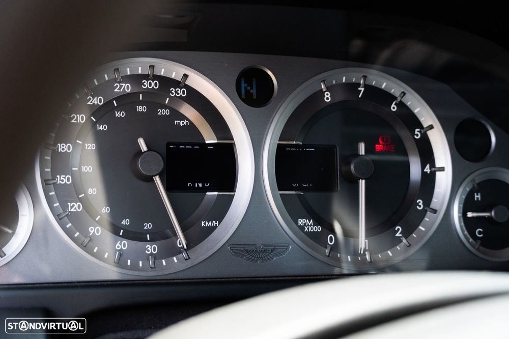 Aston Martin Vantage Coupe V8 Sportshift - 24