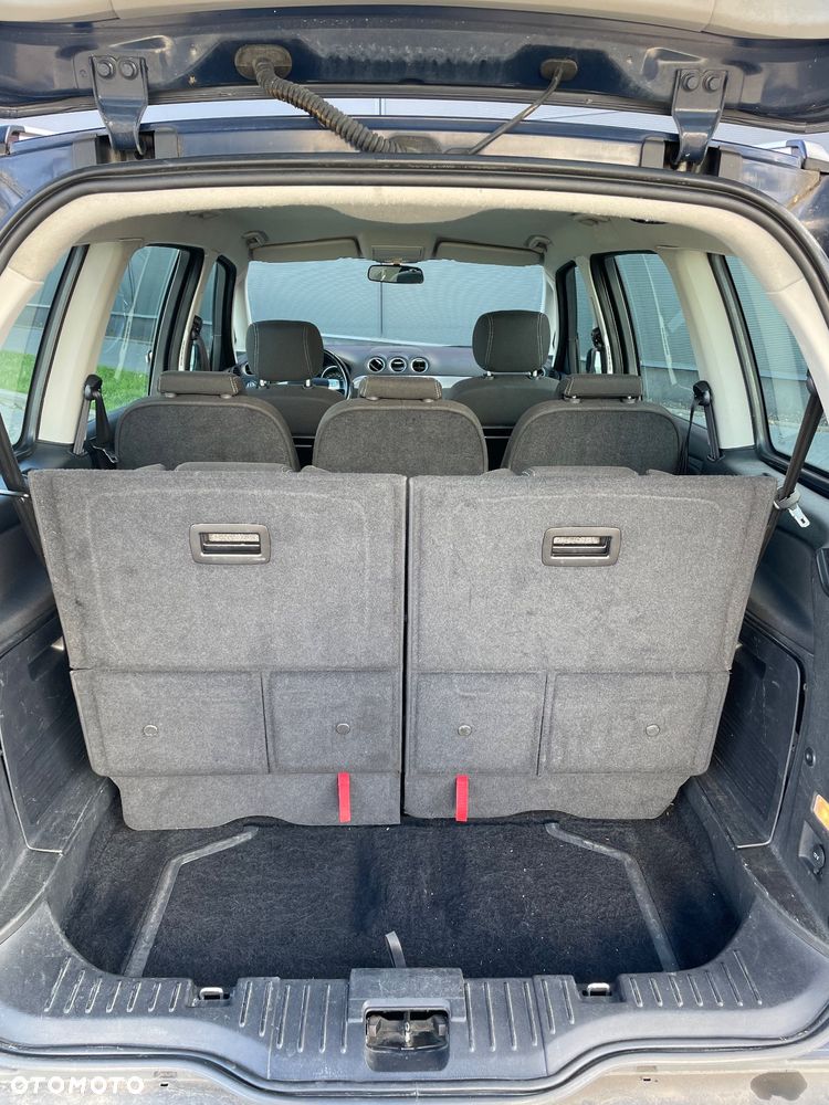 Ford Galaxy 2.0 TDCi Ambiente - 12