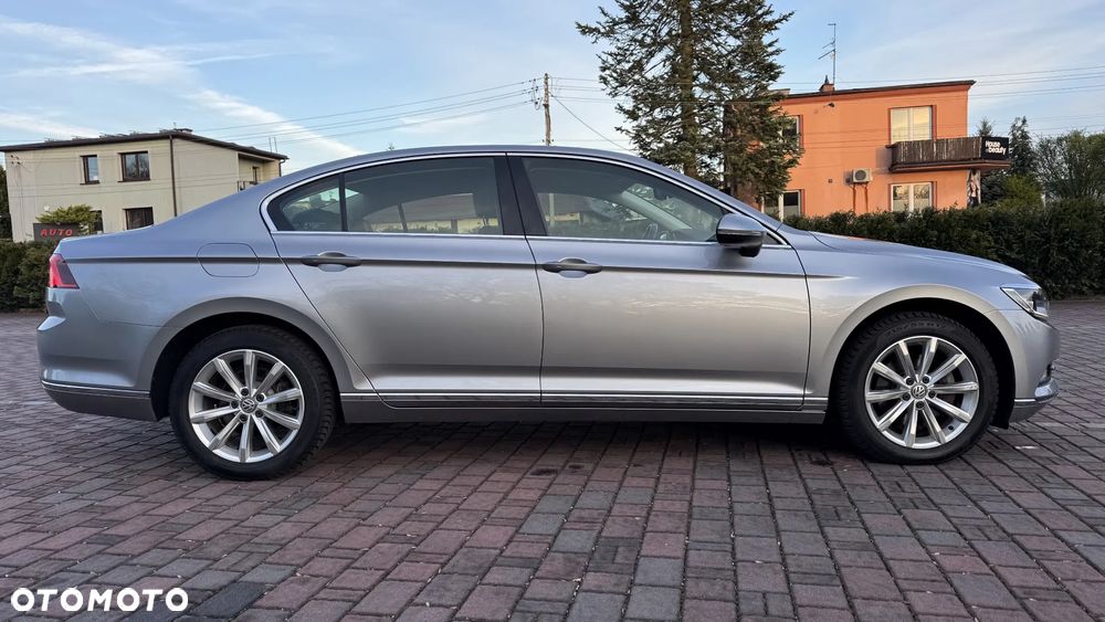 Volkswagen Passat 1.8 TSI BMT Highline - 17