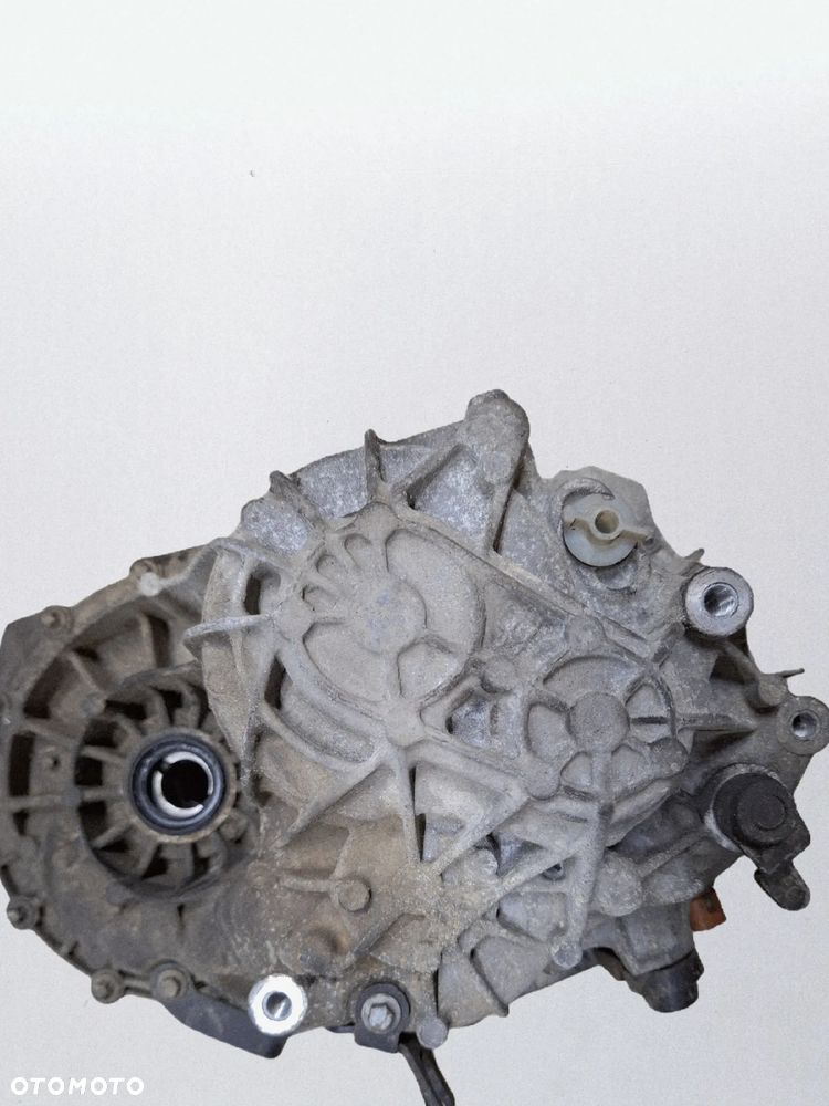 Skrzynia Biegów PF6006 2.5 dCi 8200546196 - 2