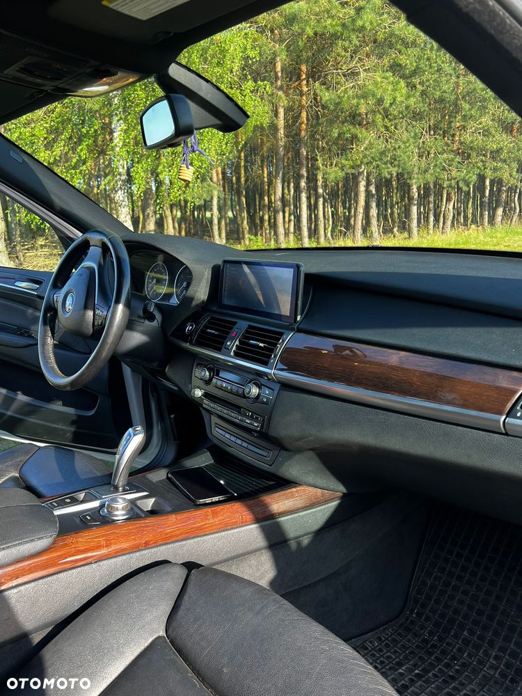 BMW X5 4.8i xDrive - 20