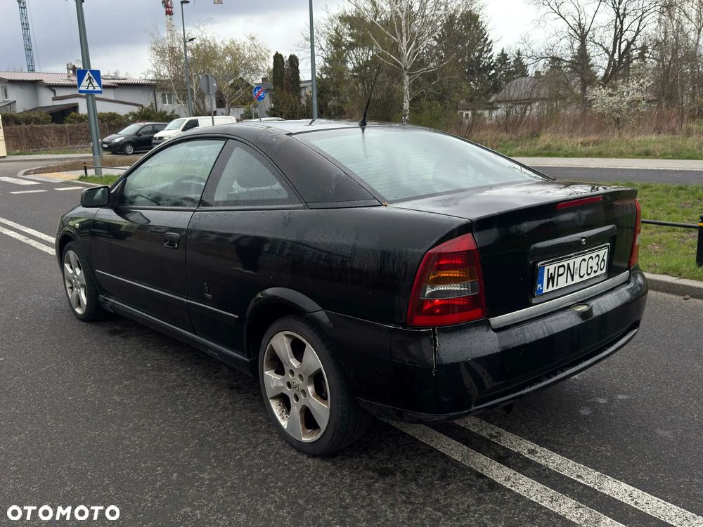 Opel Astra 2.2 Sport - 3
