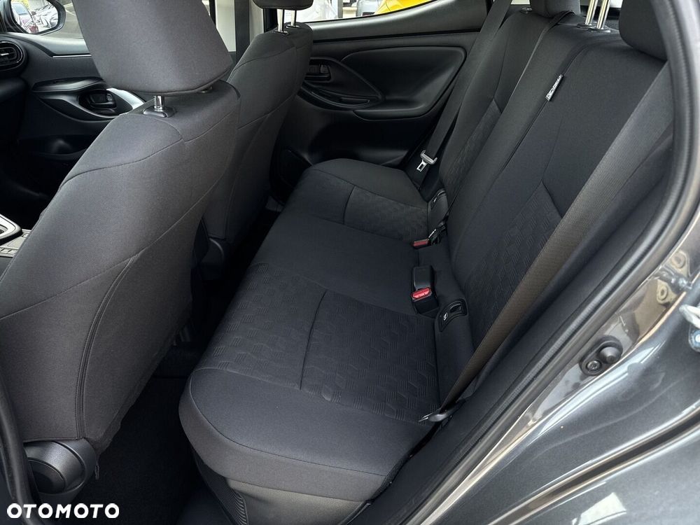 Toyota Yaris - 31